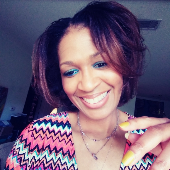 Meet your Posher, Lesslie😍💋 - Picture 2 of 6